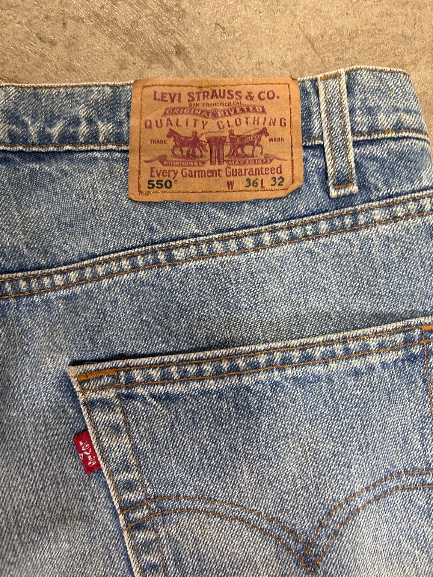 Vintage 00s Levi’s 550s - W36 x L32