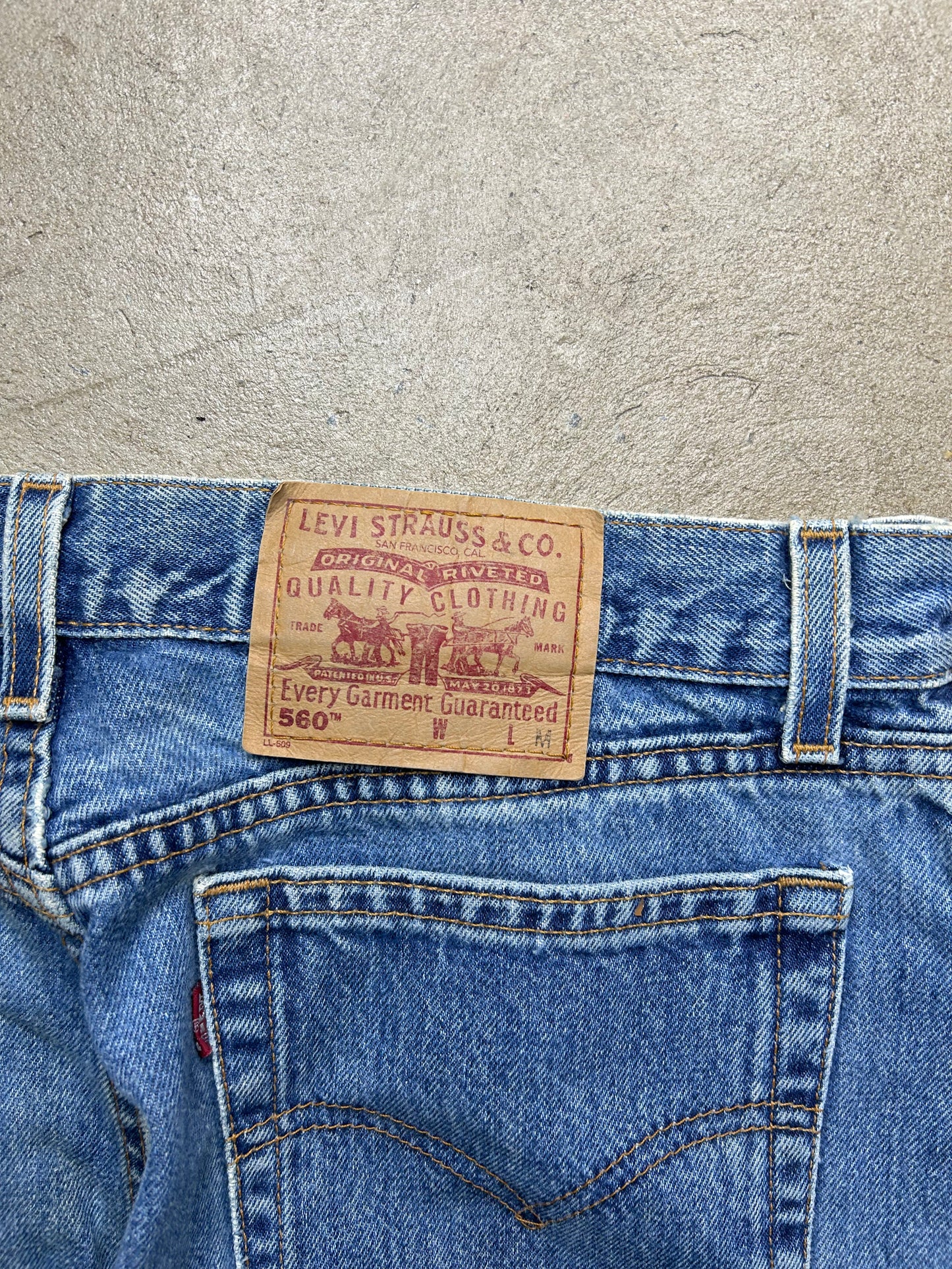 Vintage Loose Fit Levi’s 560 - W32 x L32